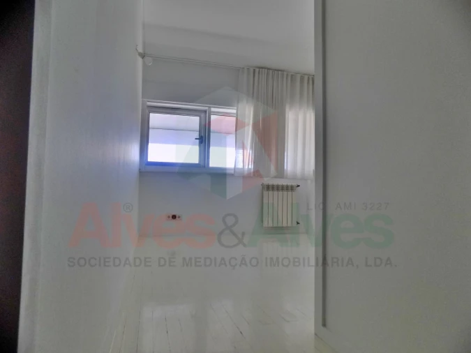 Apartamento T2 para Venda em Cidade da Maia Foto 8