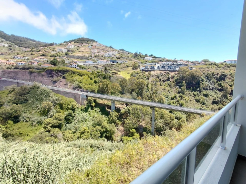 Apartamento T2 para Venda em Caniço Foto 8