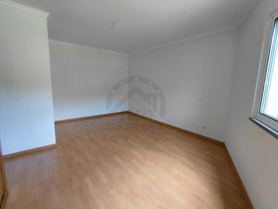 Apartamento T2 para Venda em Caniço Foto 15