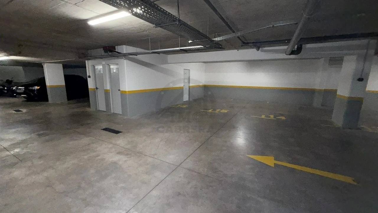 Apartamento T2 para Venda em Caniço Foto 18