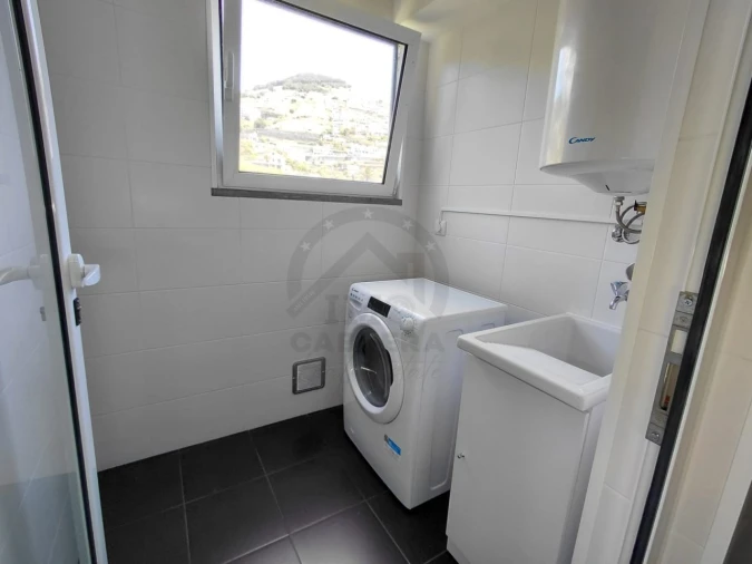 Apartamento T2 para Venda em Caniço Foto 12