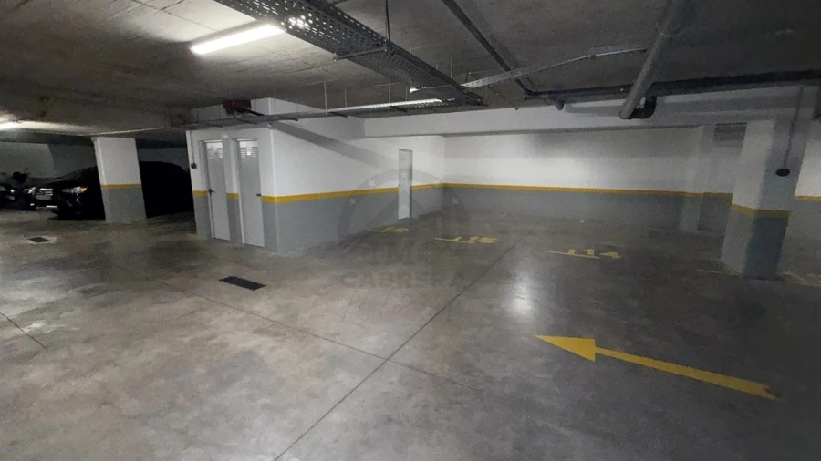 Apartamento T2 para Venda em Caniço Foto 18