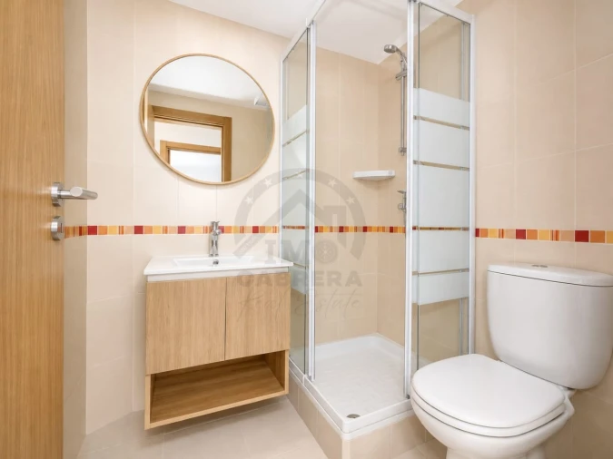 Apartamento T2 para Venda em Caniço Foto 19
