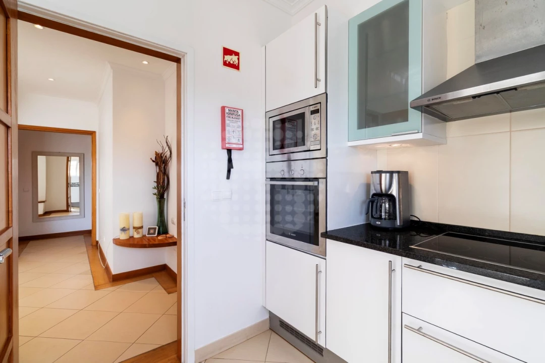Apartamento T2 para Venda em Quarteira Foto 7
