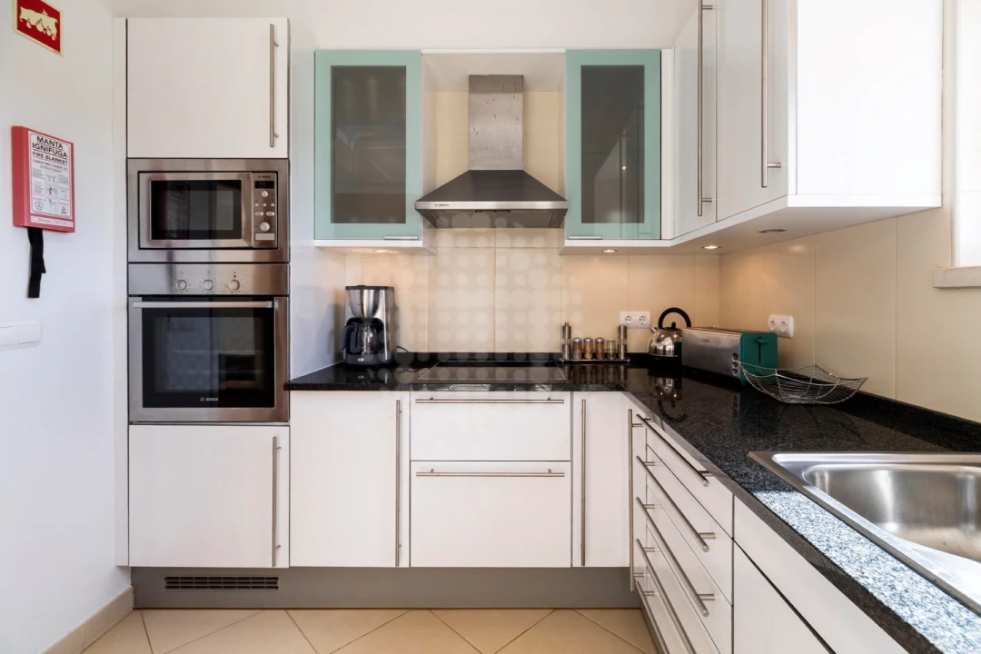 Apartamento T2 para Venda em Quarteira Foto 8