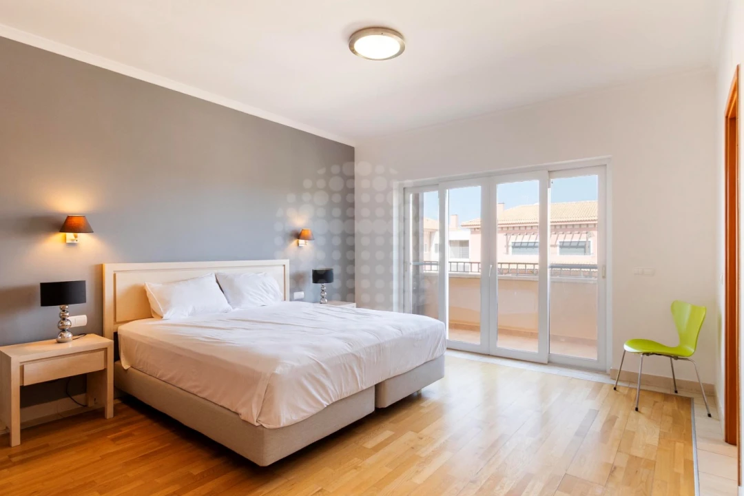Apartamento T2 para Venda em Quarteira Foto 13