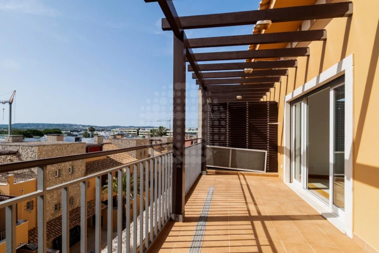Apartamento T2 para Venda em Quarteira Foto 3
