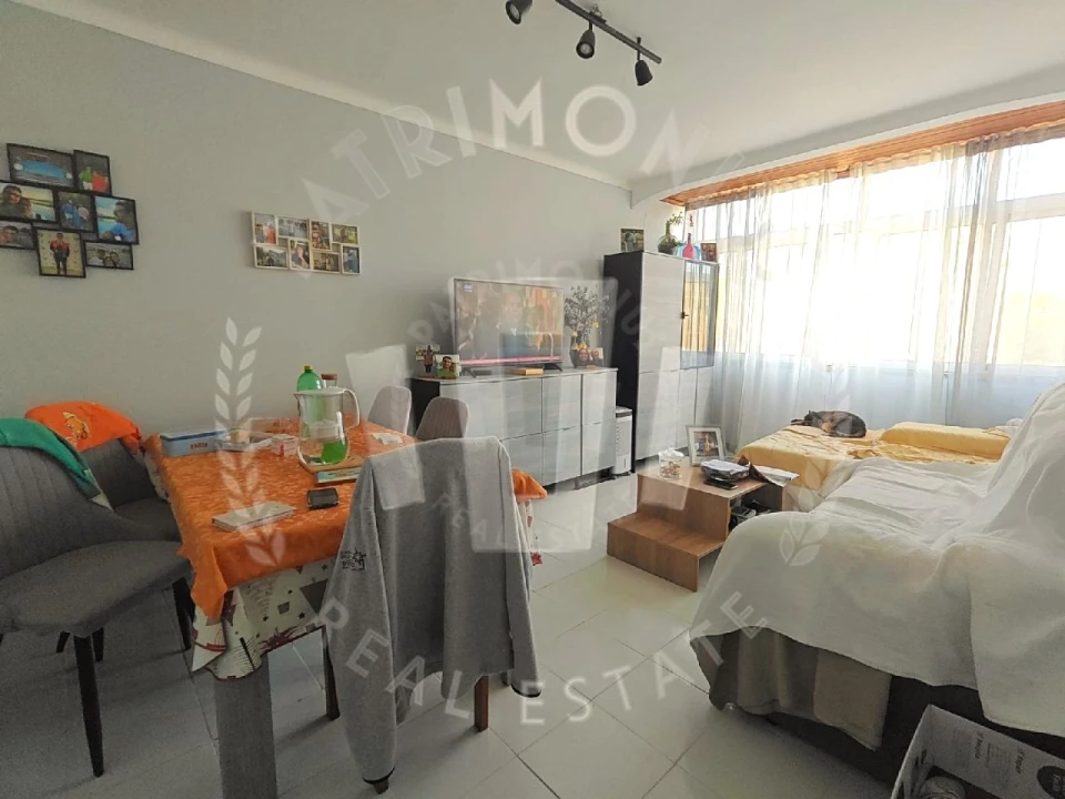 Apartamento T2 para Venda em Carcavelos e Parede Foto 1