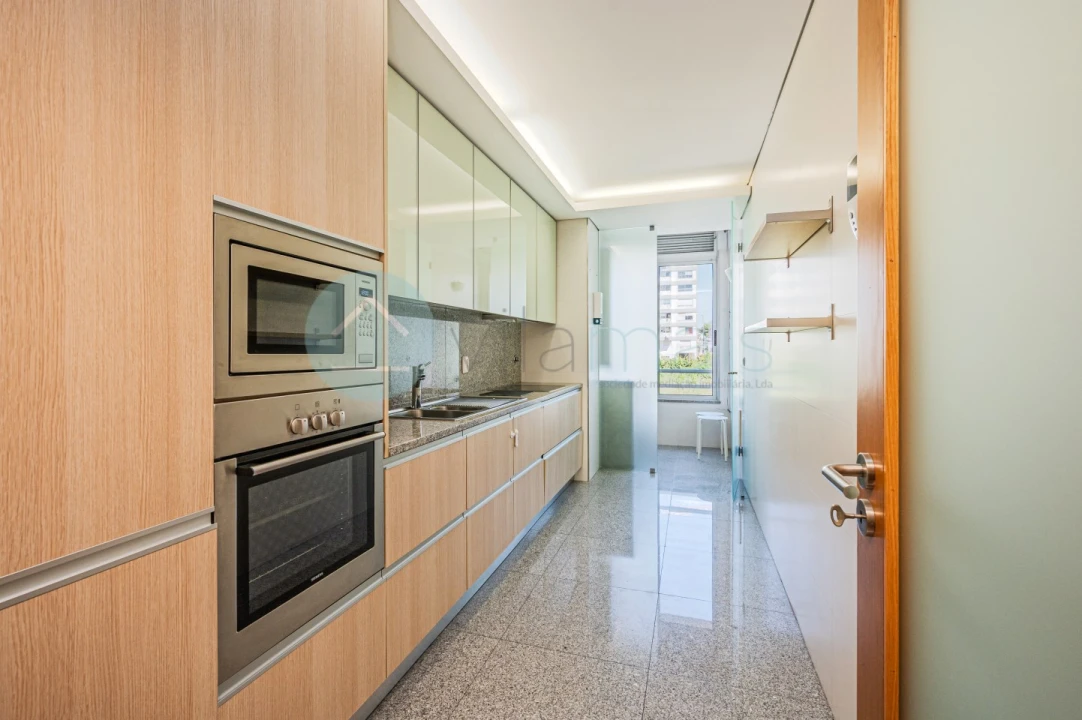 Apartamento T1 para Venda em Paranhos Foto 9