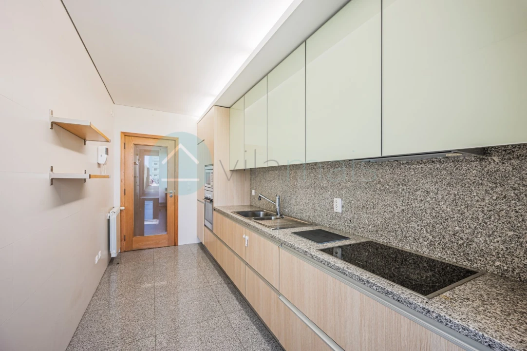 Apartamento T1 para Venda em Paranhos Foto 10