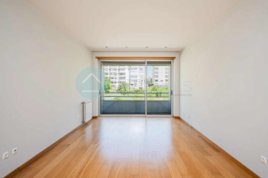 Apartamento T1 para Venda em Paranhos Foto 15