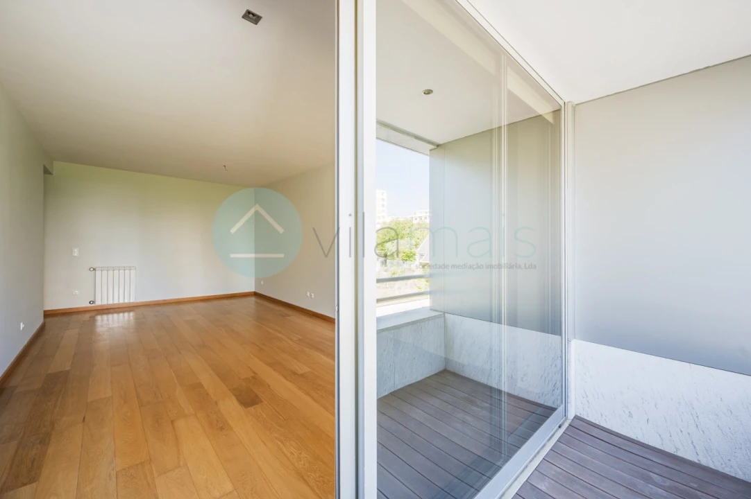 Apartamento T1 para Venda em Paranhos Foto 18