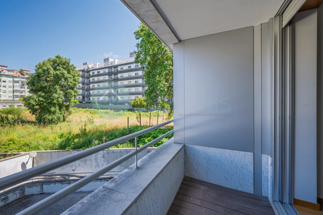 Apartamento T1 para Venda em Paranhos Foto 21
