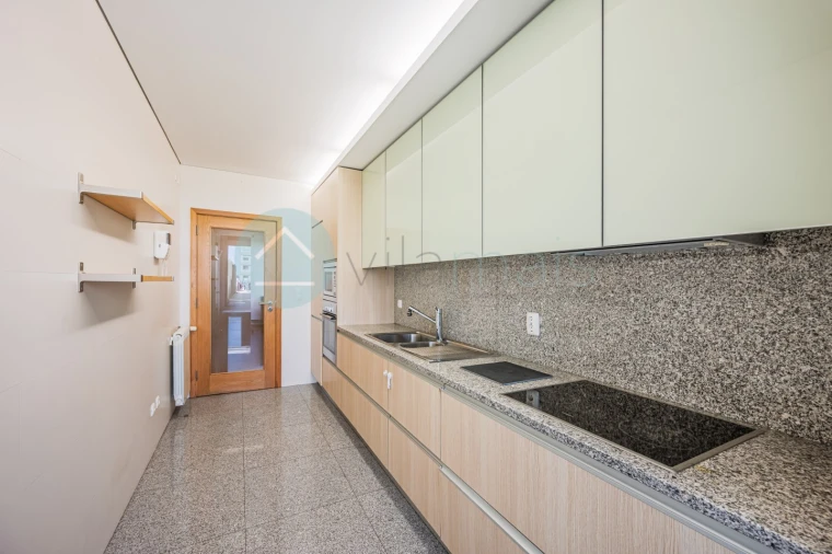 Apartamento T1 para Venda em Paranhos Foto 10
