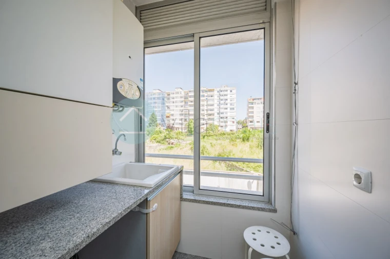 Apartamento T1 para Venda em Paranhos Foto 11