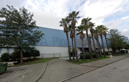 Armazém para Venda em Vialonga