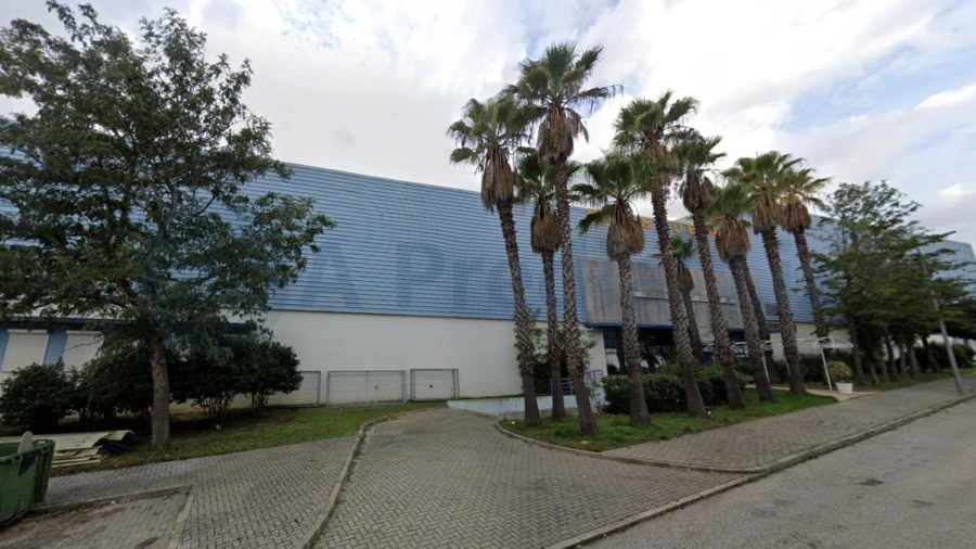 Armazém para Venda em Vialonga