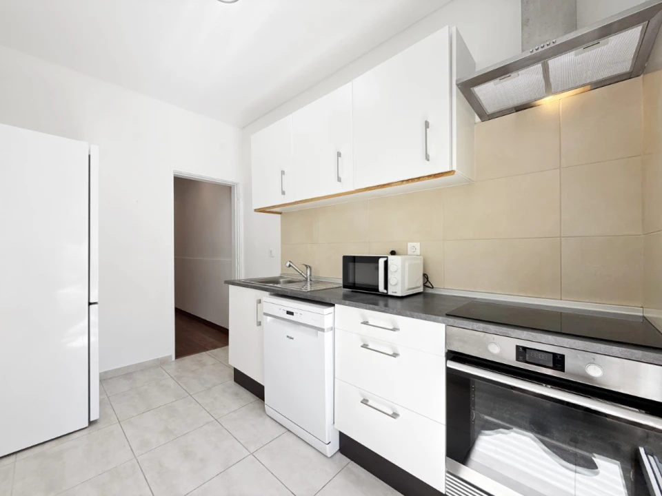 Apartamento T1 para Venda em Camarate, Unhos e Apelação Foto 4