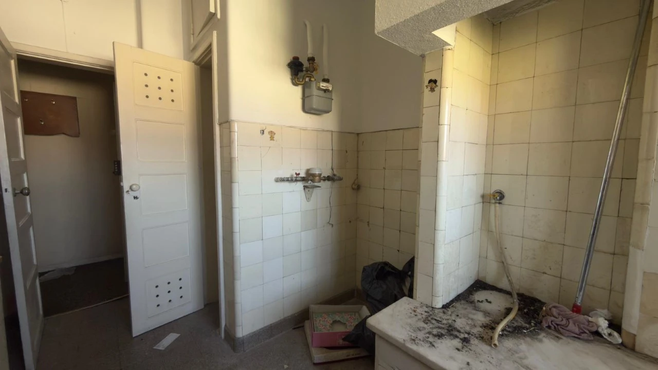 Apartamento T4 para Venda em Alvalade Foto 3