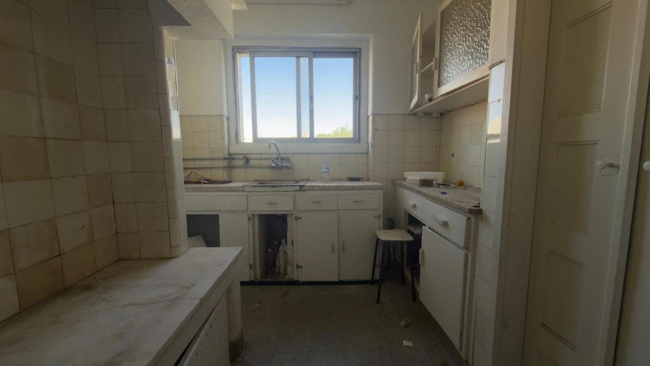Apartamento T4 para Venda em Alvalade Foto 5