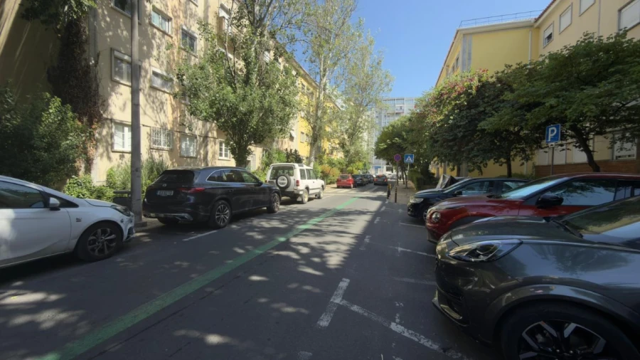 Apartamento T4 para Venda em Alvalade Foto 23