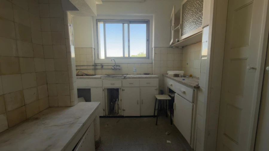 Apartamento T4 para Venda em Alvalade Foto 5