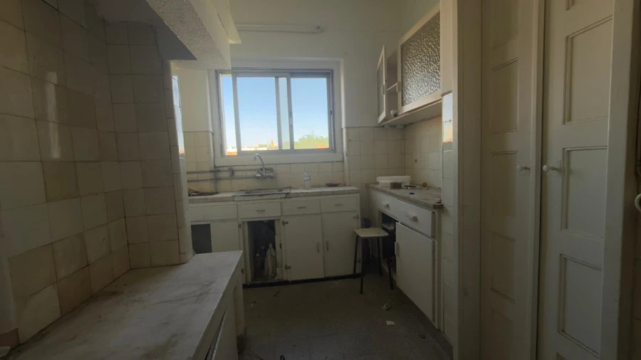 Apartamento T4 para Venda em Alvalade Foto 13