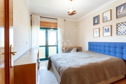 Apartamento T4 para Venda em São Domingos de Rana
