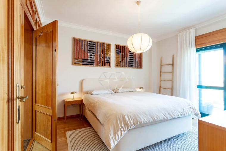 Apartamento T4 para Venda em São Domingos de Rana Foto 18