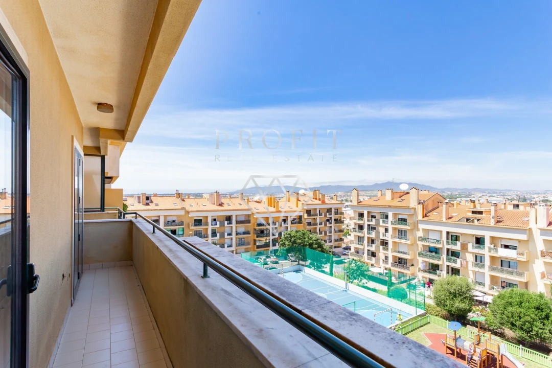 Apartamento T4 para Venda em São Domingos de Rana Foto 7