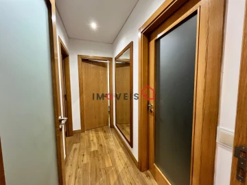 Apartamento T1 para Venda em Parceiros e Azoia