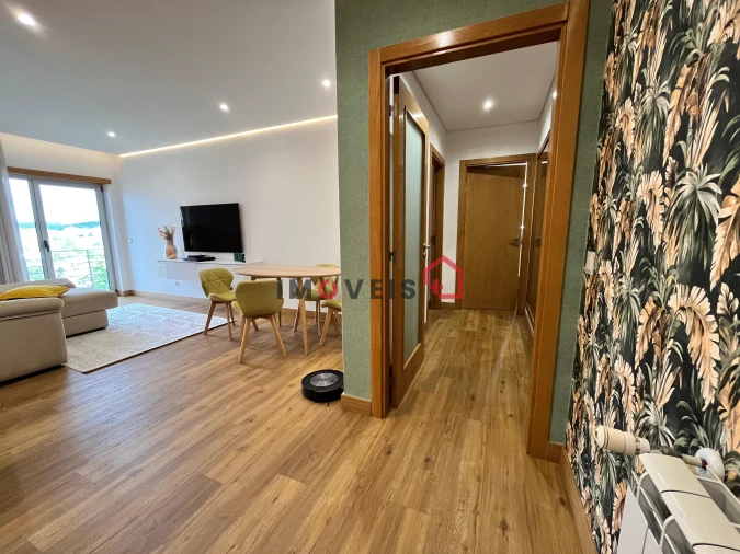 Apartamento T1 para Venda em Parceiros e Azoia Foto 9