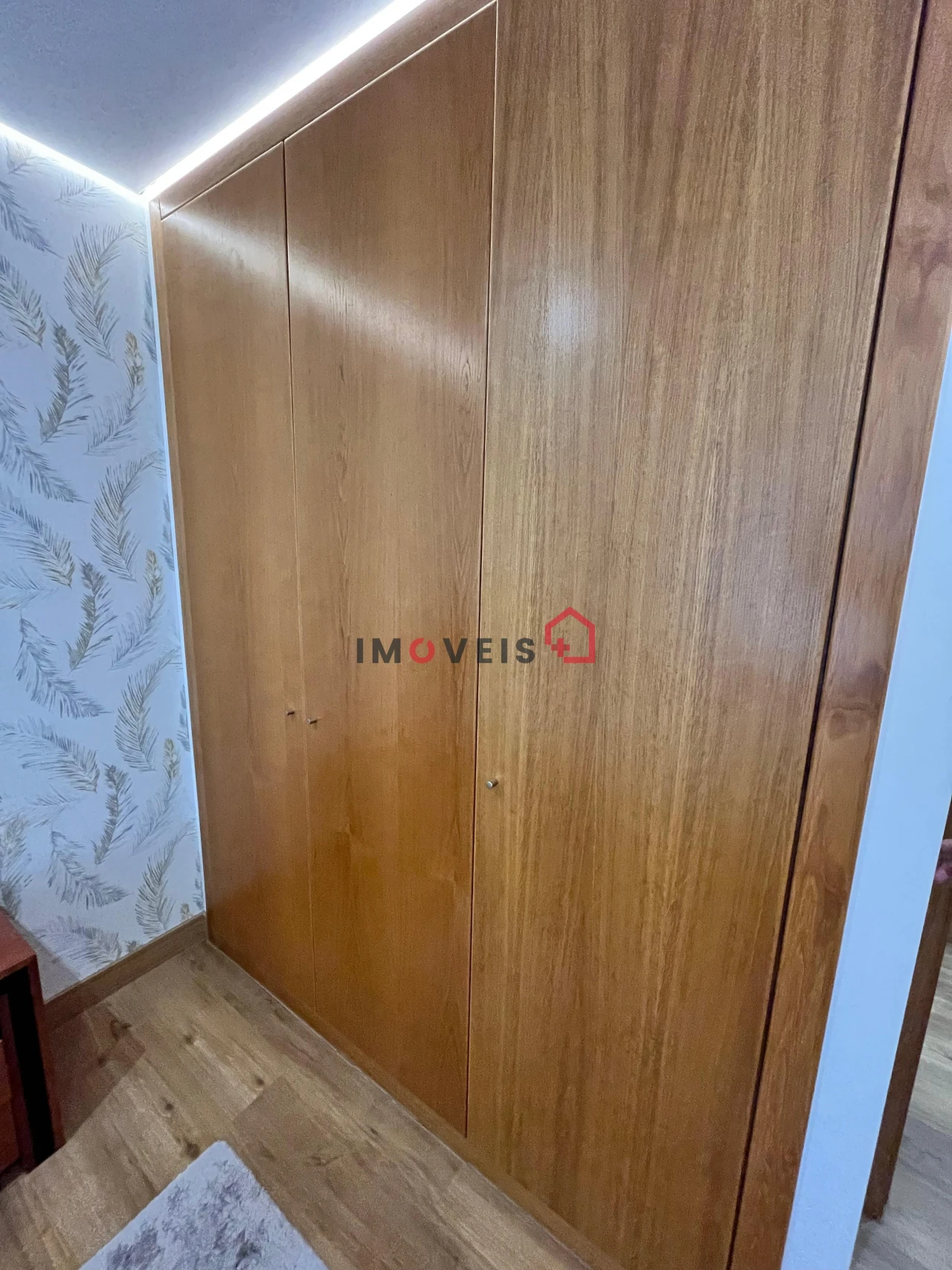 Apartamento T1 para Venda em Parceiros e Azoia Foto 17