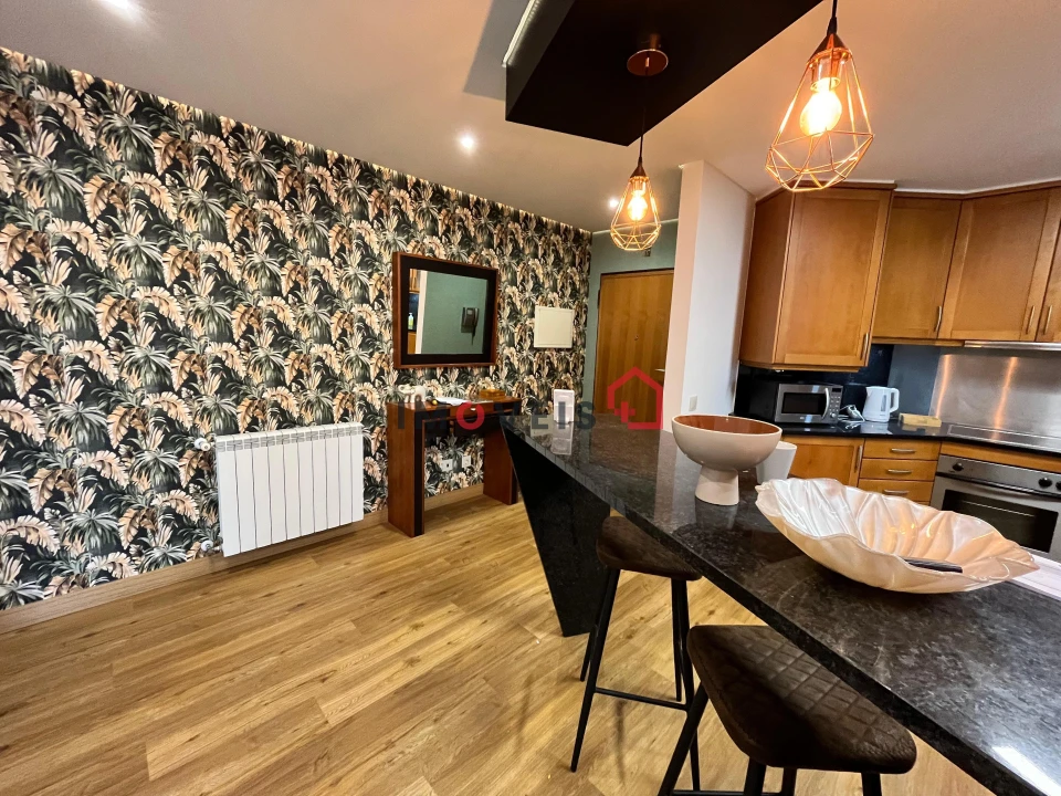 Apartamento T1 para Venda em Parceiros e Azoia Foto 8