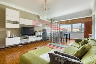 Apartamento T2 para Venda em Odivelas