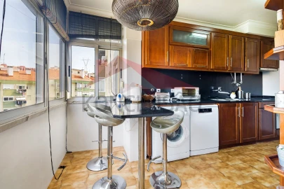 Apartamento T2 para Venda em Odivelas