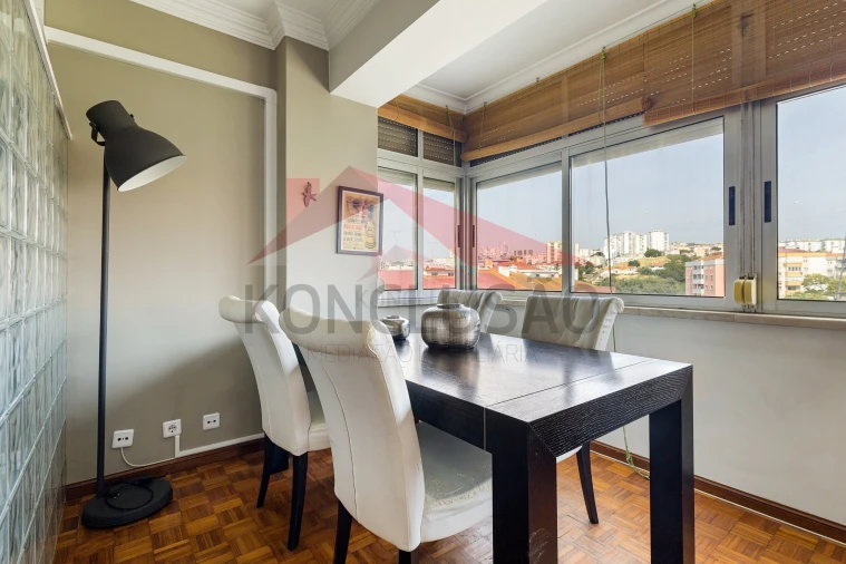 Apartamento T2 para Venda em Odivelas Foto 8