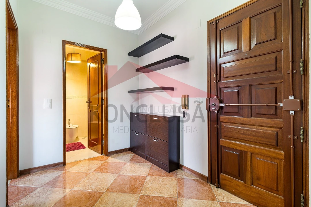 Apartamento T2 para Venda em Odivelas Foto 9