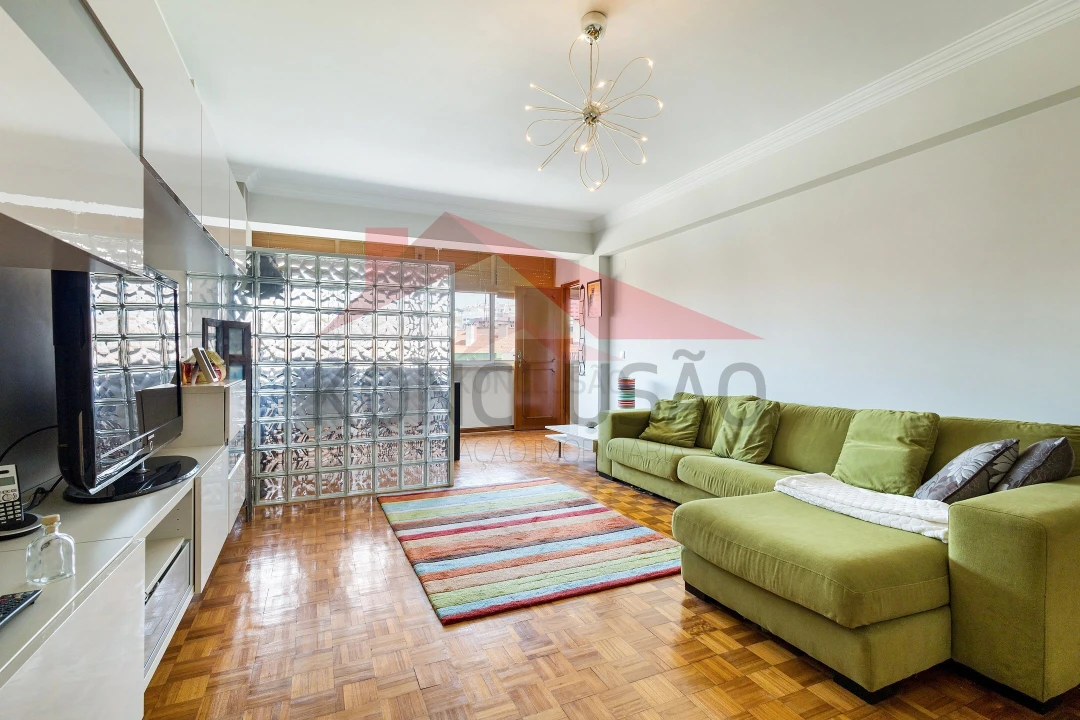 Apartamento T2 para Venda em Odivelas Foto 4
