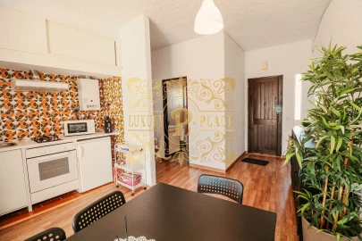 Apartamento T2 para Venda em Sesimbra (Santiago)