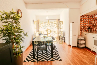 Apartamento T2 para Venda em Sesimbra (Santiago)