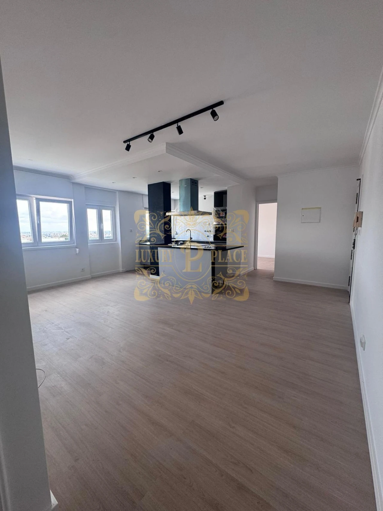 Apartamento T3 para Venda em Caparica e Trafaria Foto 1