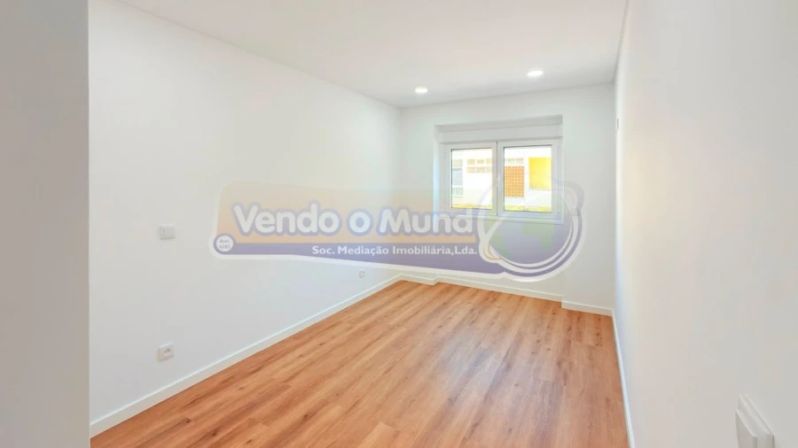 Apartamento T2 para Venda em Alverca do Ribatejo e Sobralinho Foto 13
