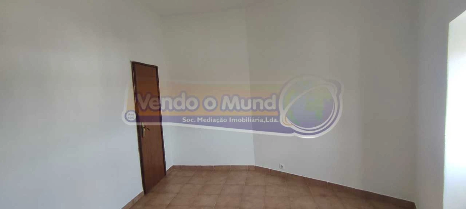 Moradia T2 para Venda em Mora Foto 11