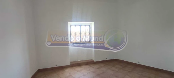 Moradia T2 para Venda em Mora