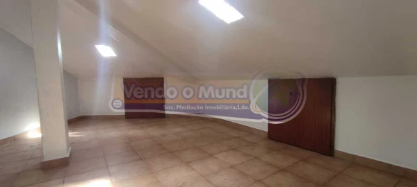Moradia T2 para Venda em Mora