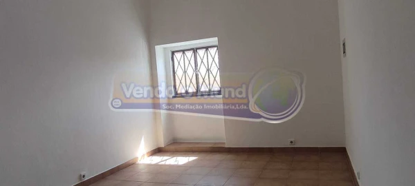 Moradia T2 para Venda em Mora