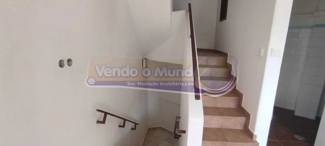 Moradia T2 para Venda em Mora Foto 13
