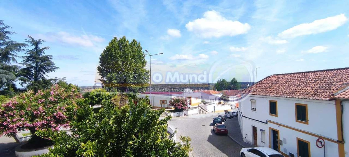 Moradia T2 para Venda em Mora Foto 18