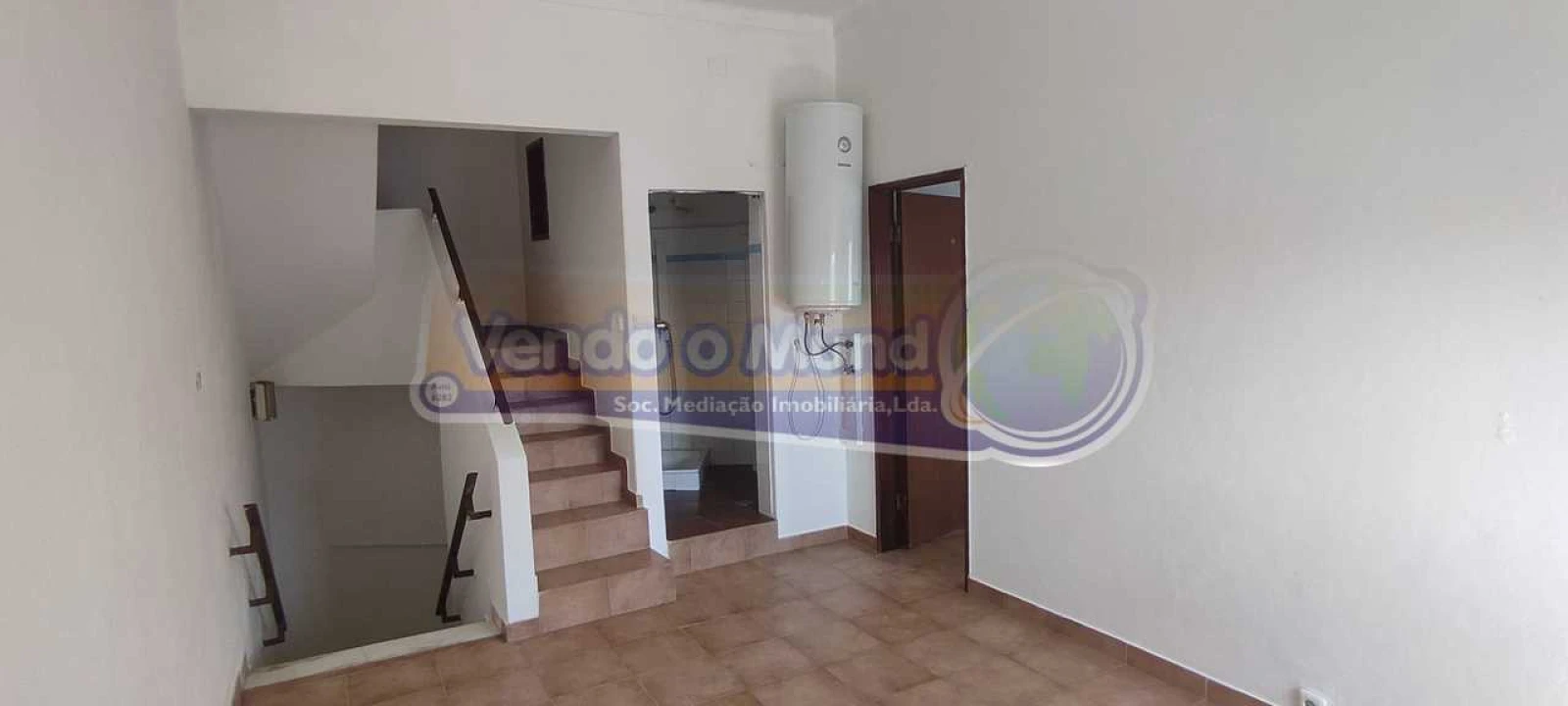 Moradia T2 para Venda em Mora Foto 8